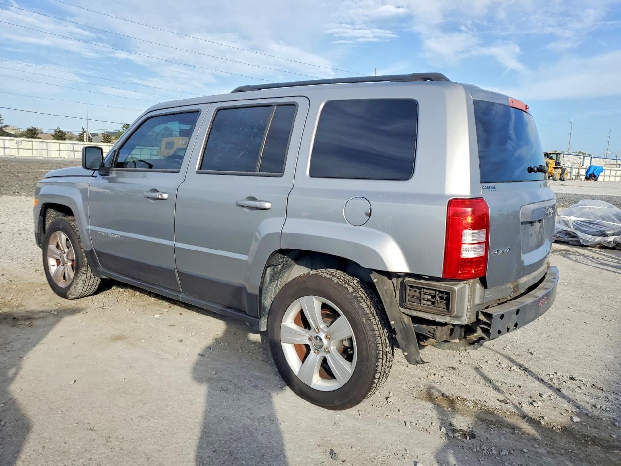 2014 JEEP PATRIOT LATITUDE photo 2