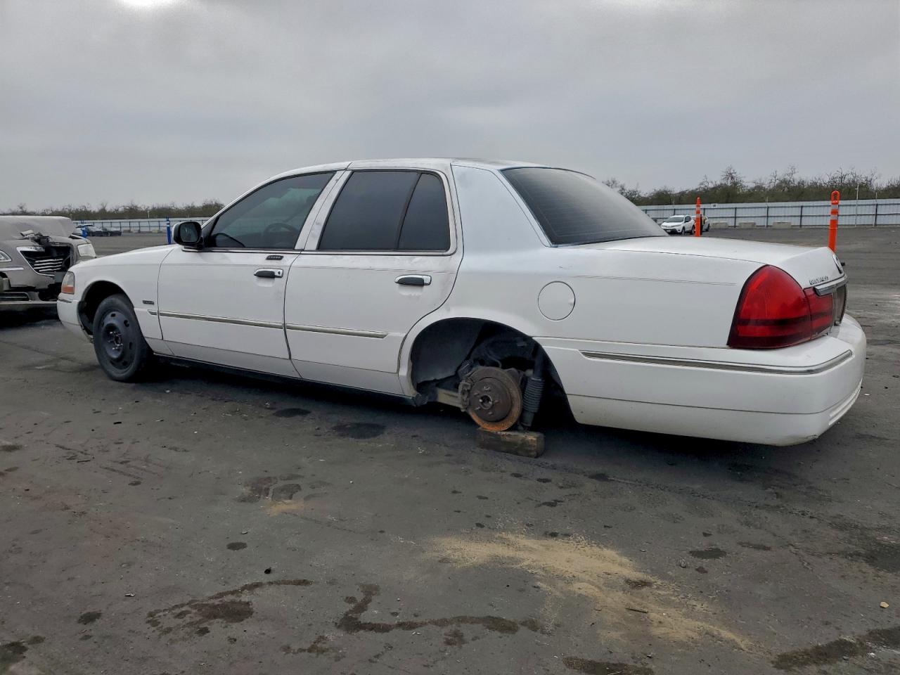 2003 MERCURY GRAND MARQUIS LS photo 2