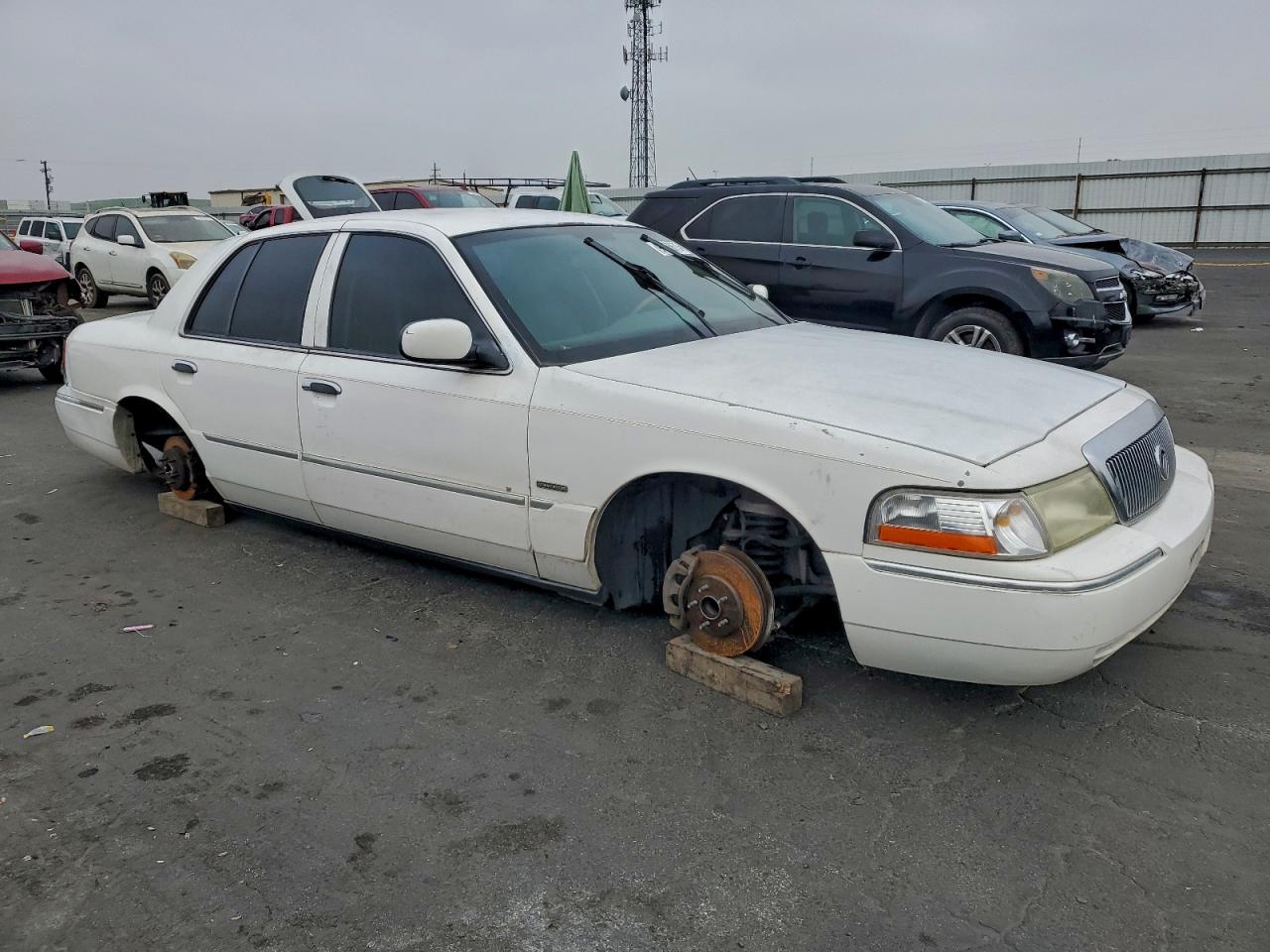 2003 MERCURY GRAND MARQUIS LS photo 4