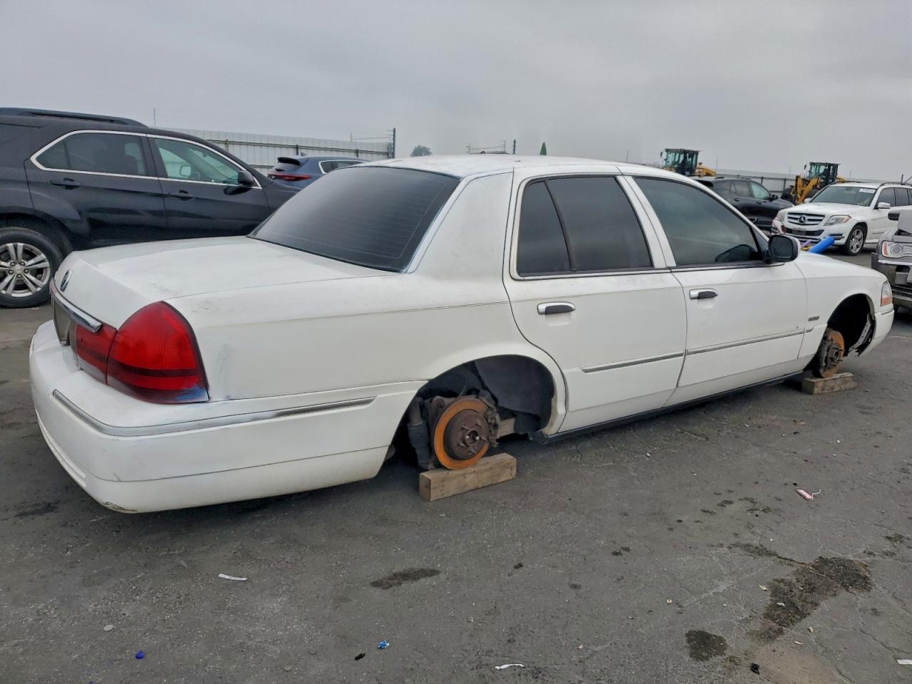 2003 MERCURY GRAND MARQUIS LS photo 3