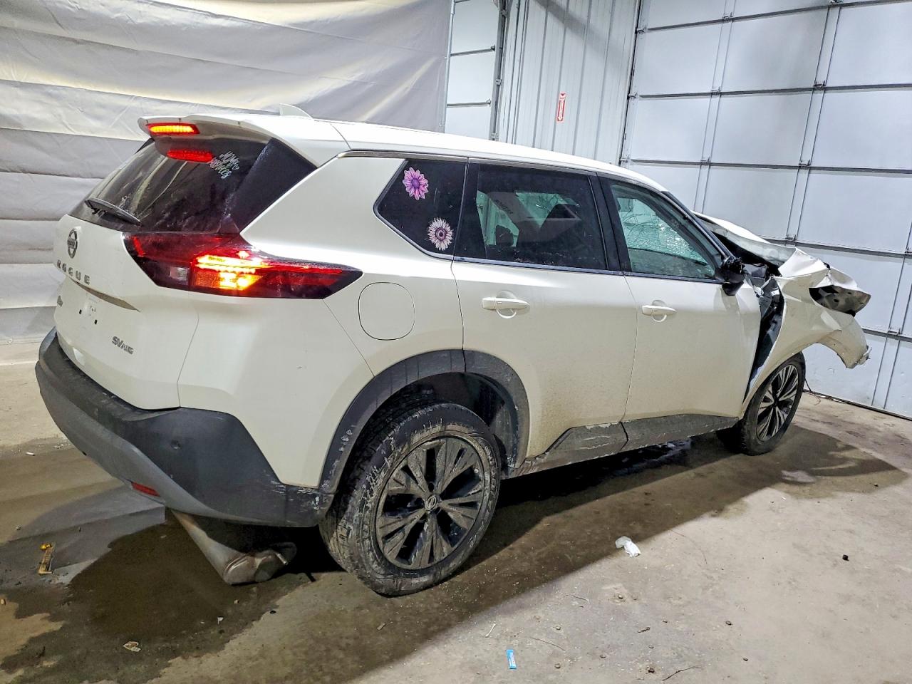 2021 NISSAN ROGUE SV photo 3