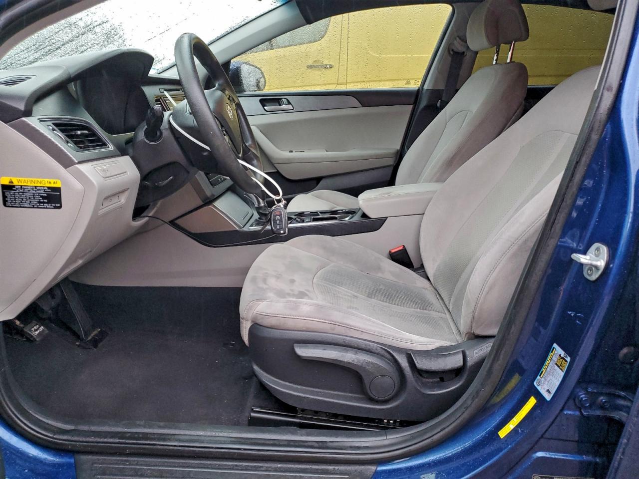 2017 HYUNDAI SONATA SE photo 13