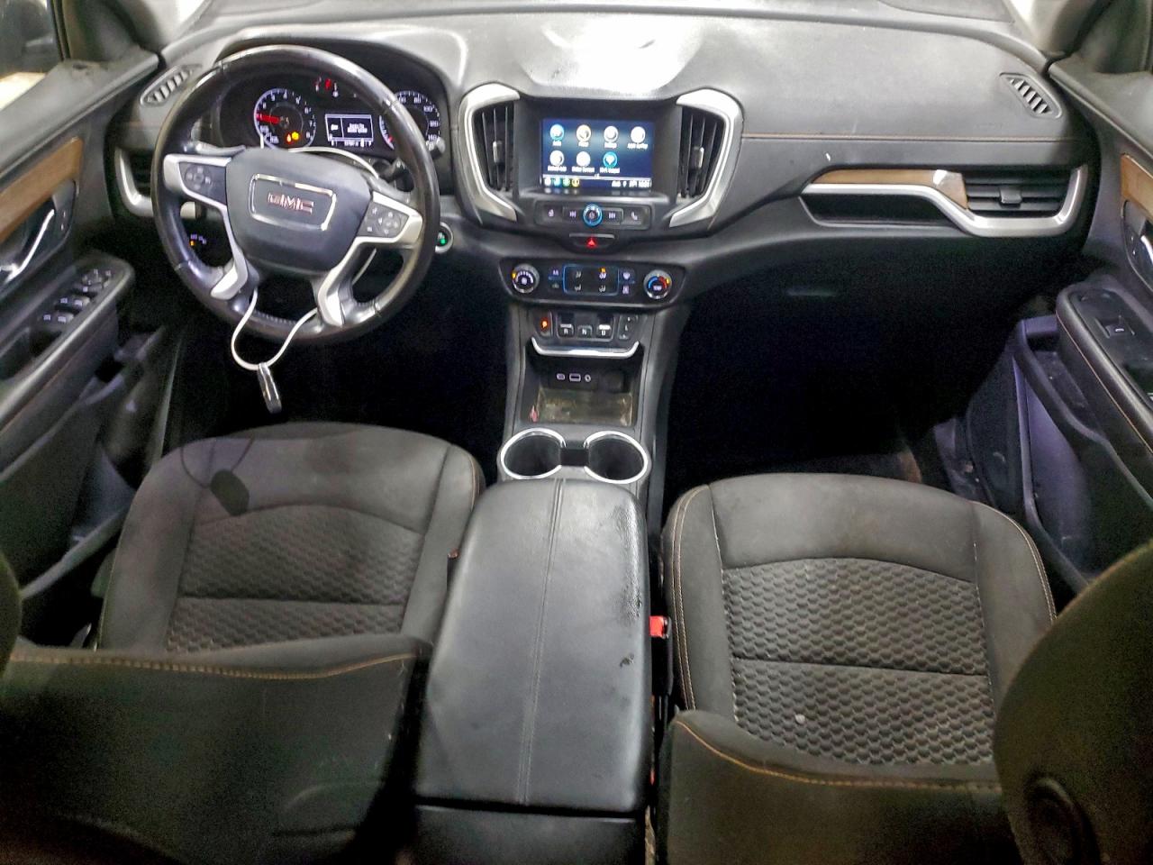 2018 GMC TERRAIN SLE photo 8