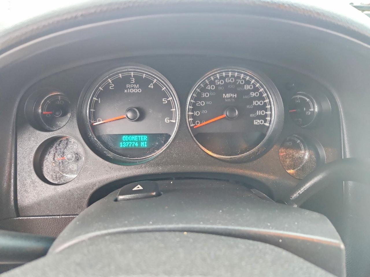 2013 CHEVROLET SUBURBAN K1500 LT photo 9