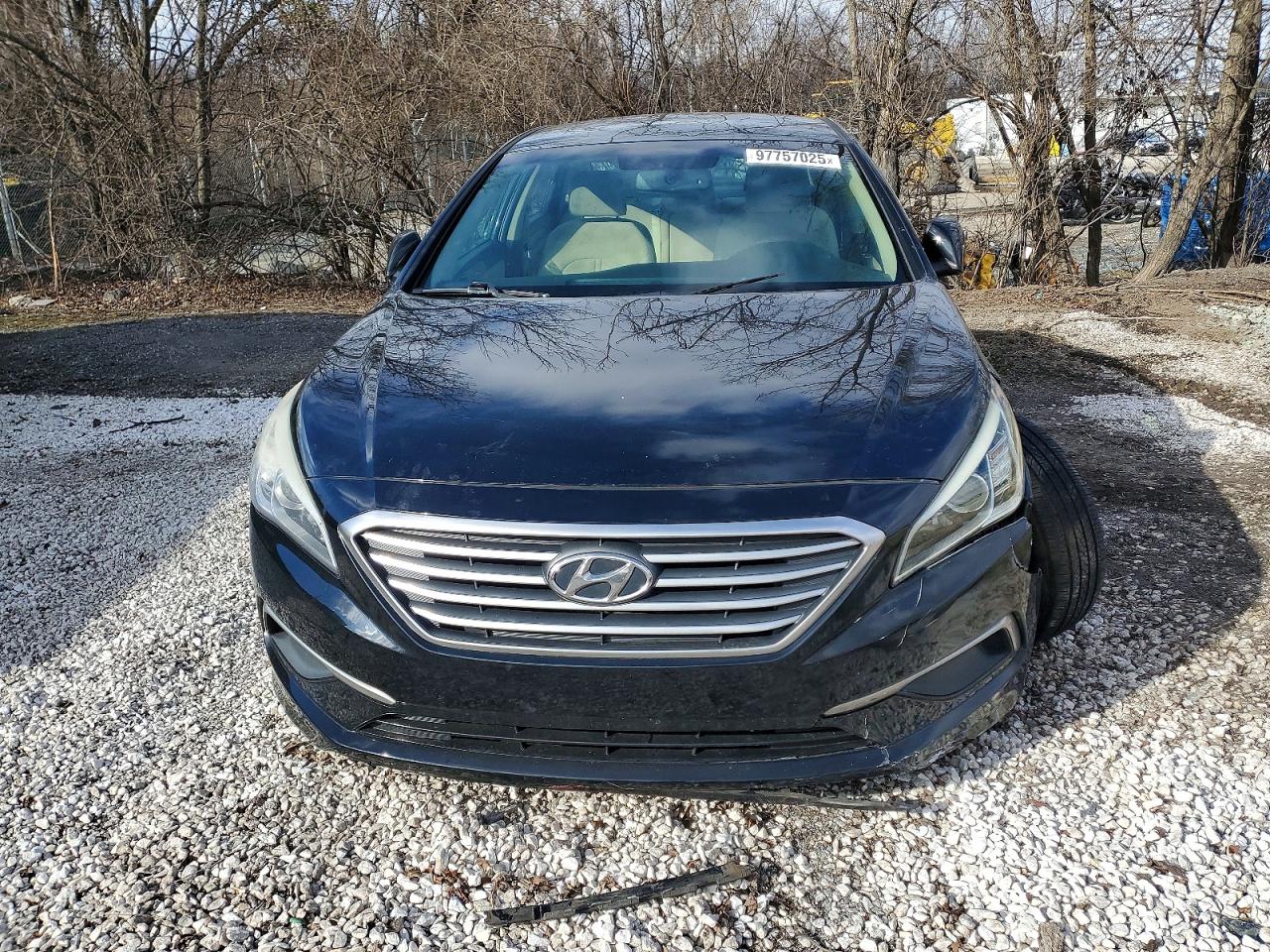 2017 HYUNDAI SONATA SE photo 5