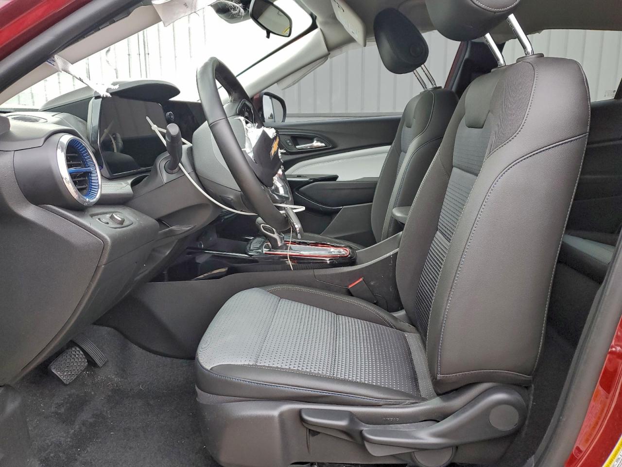 2025 CHEVROLET TRAX 1LT photo 7