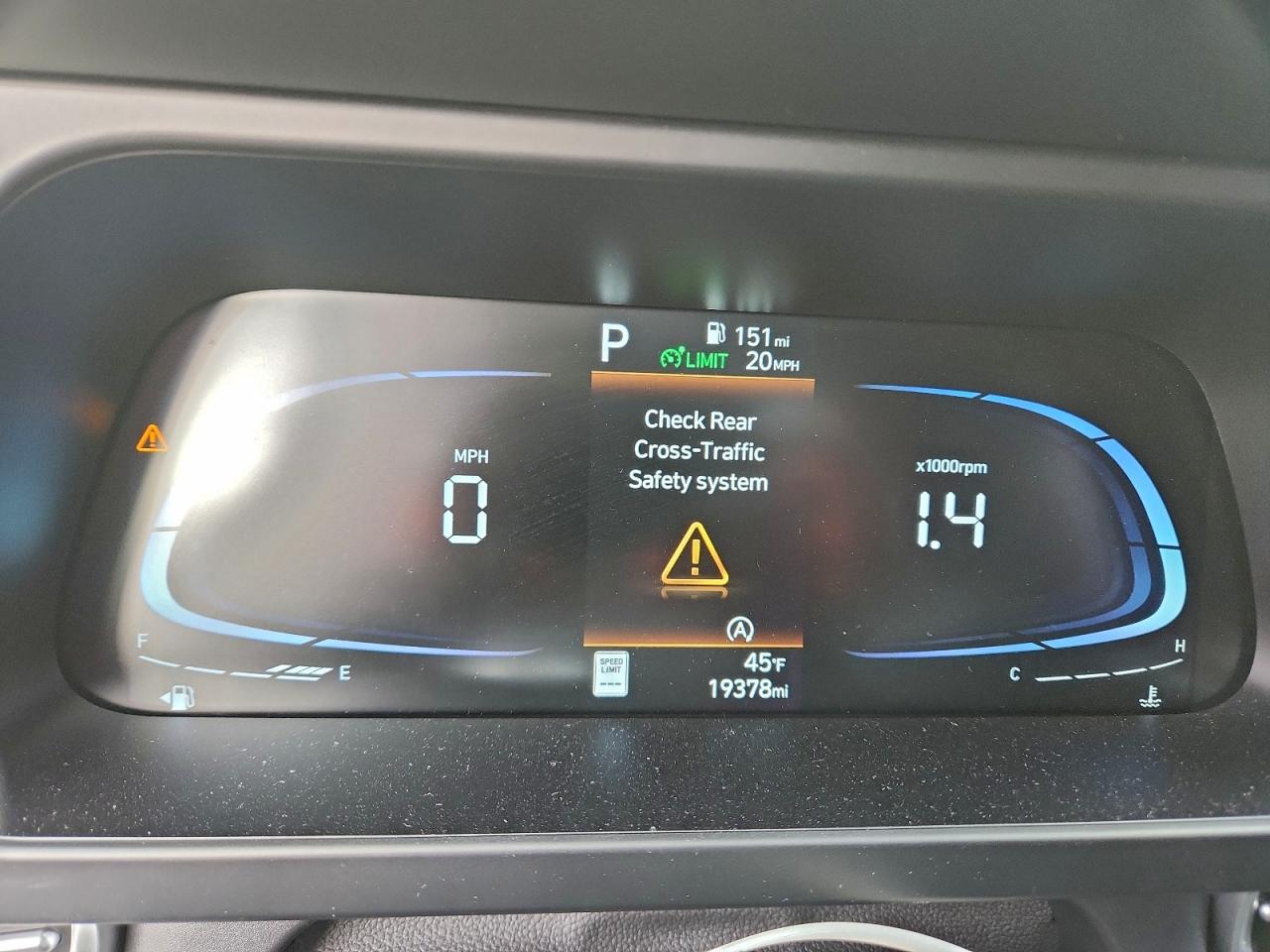 2025 HYUNDAI ELANTRA SE photo 9