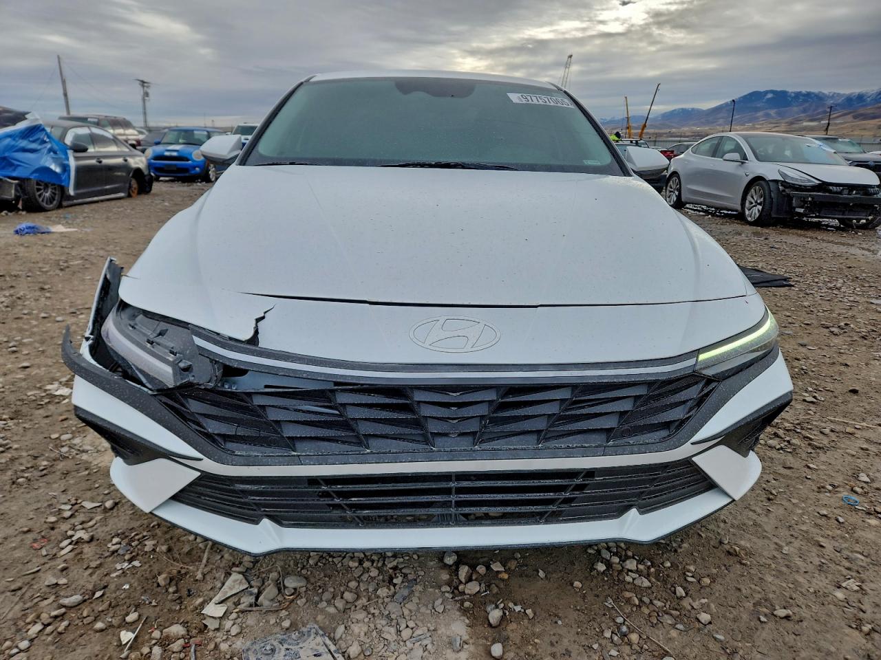 2025 HYUNDAI ELANTRA SE photo 5