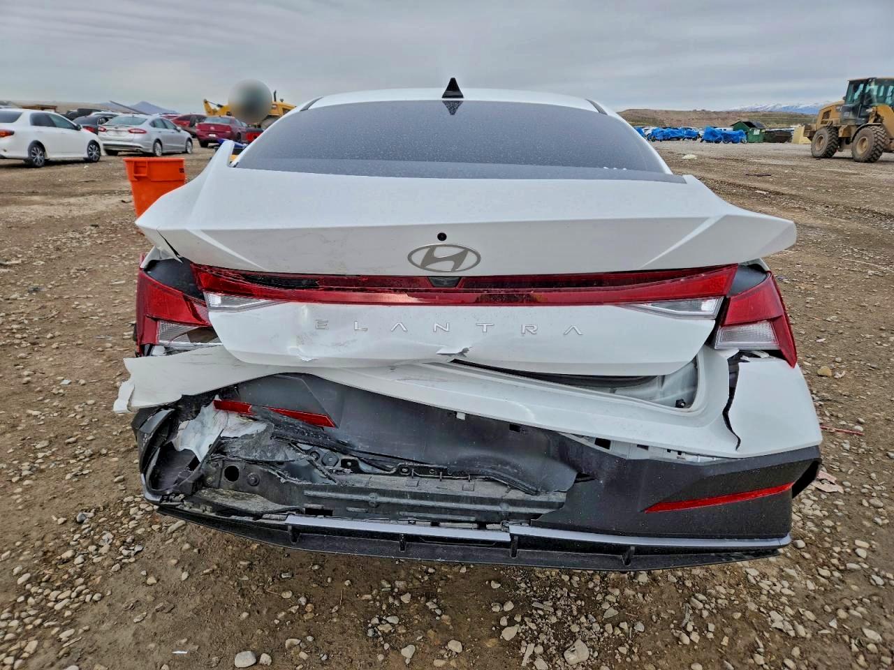 2025 HYUNDAI ELANTRA SE photo 6