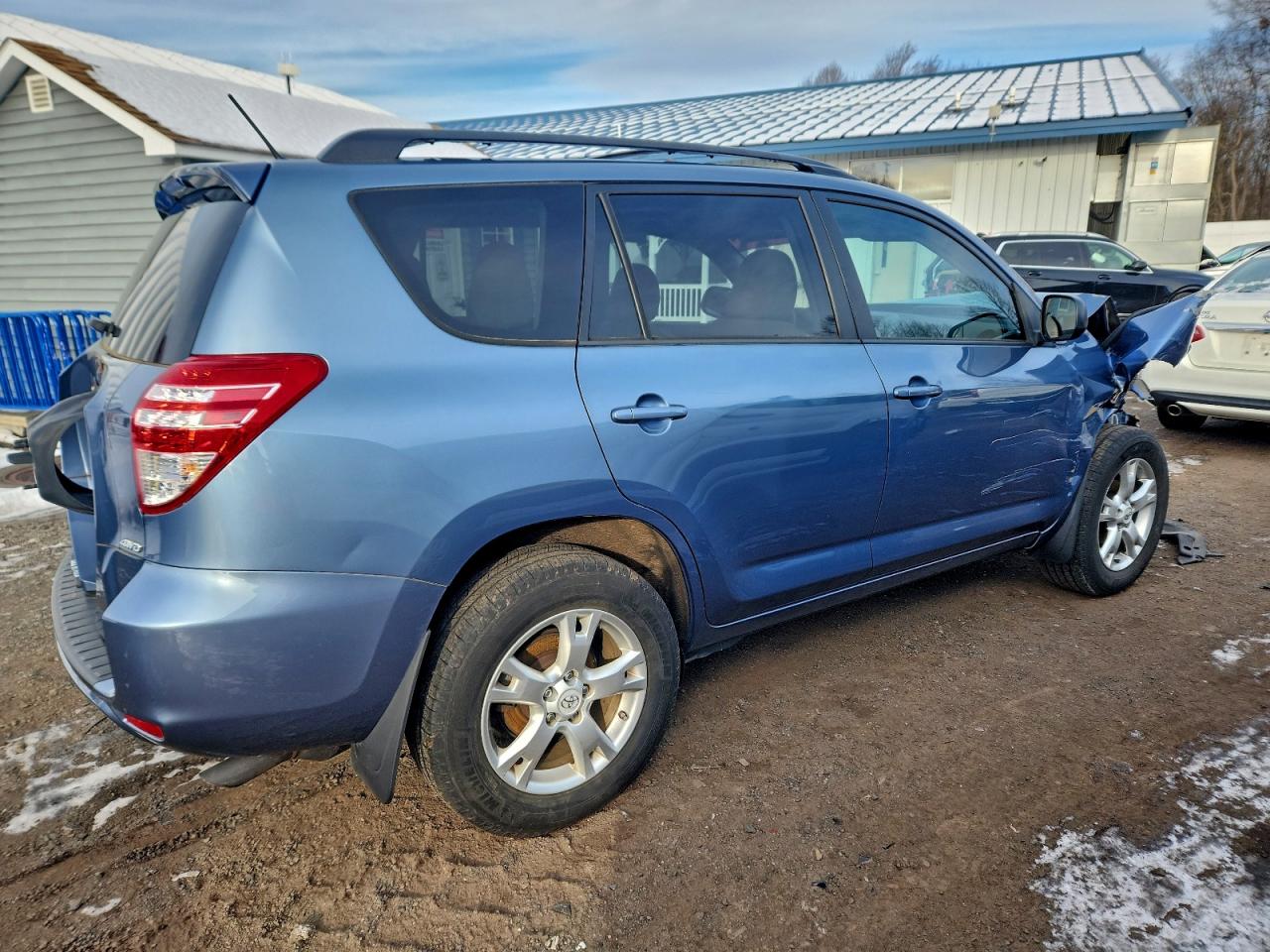 2011 TOYOTA RAV4 photo 5