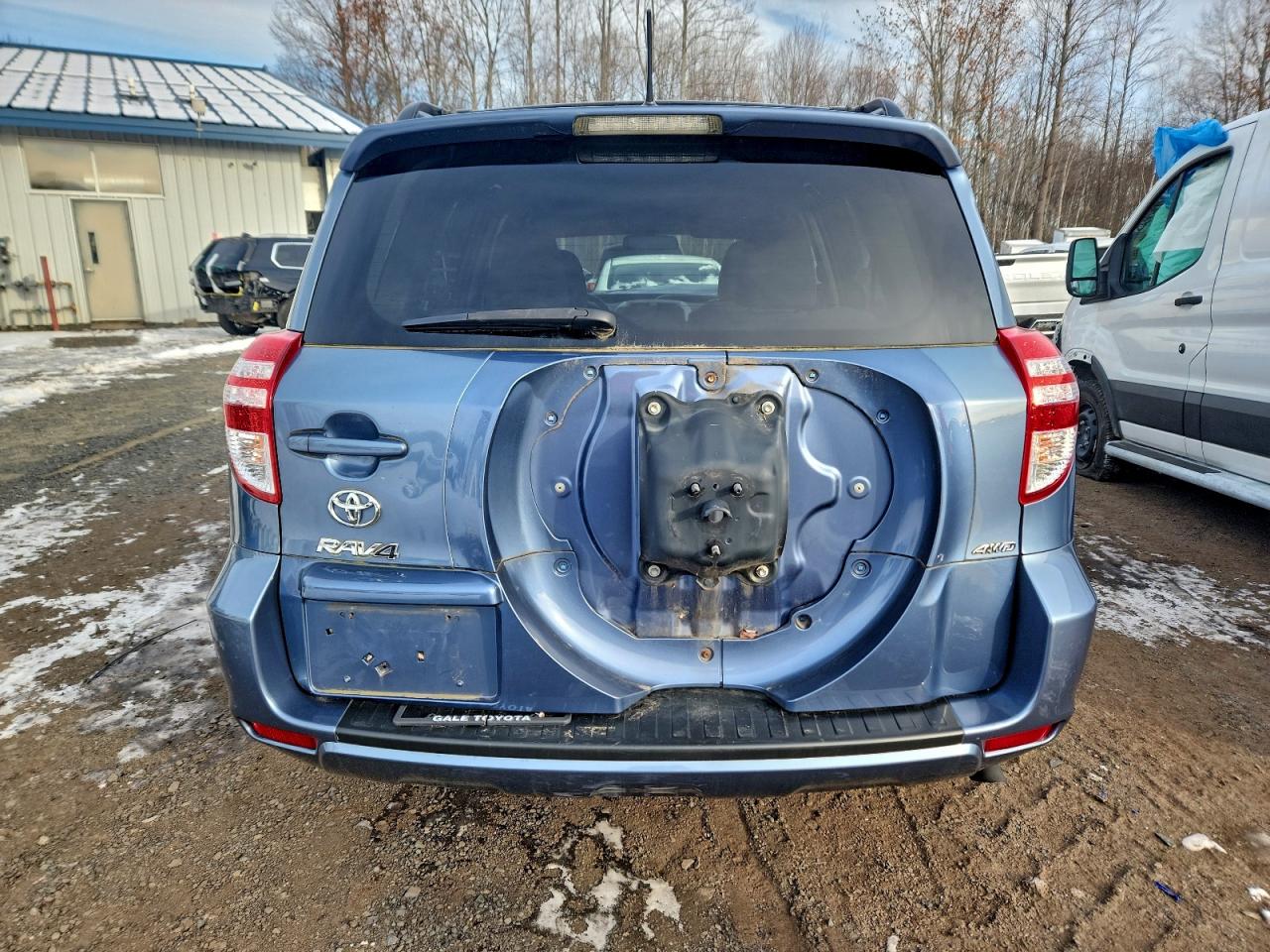 2011 TOYOTA RAV4 photo 11