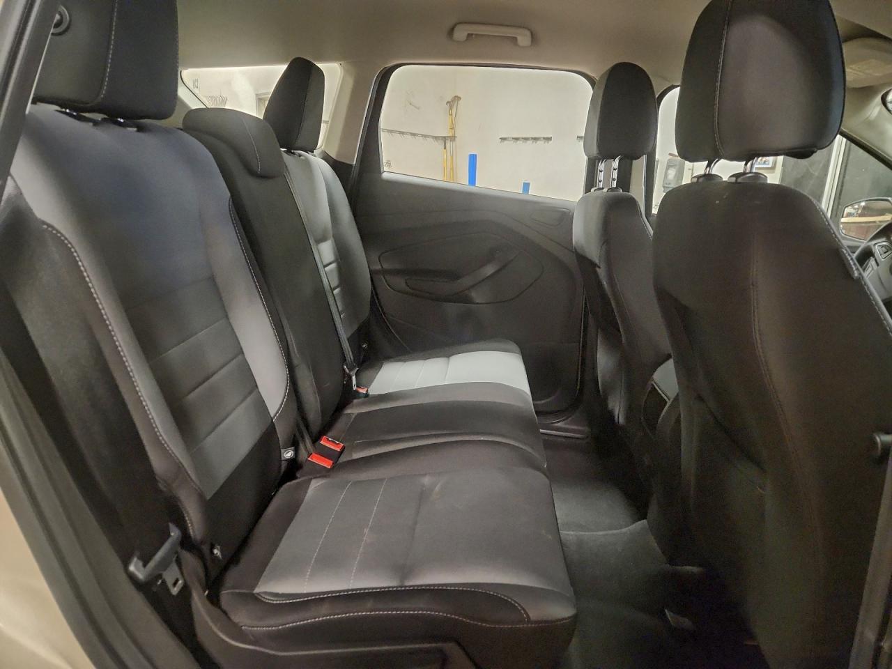 2017 FORD ESCAPE S photo 11
