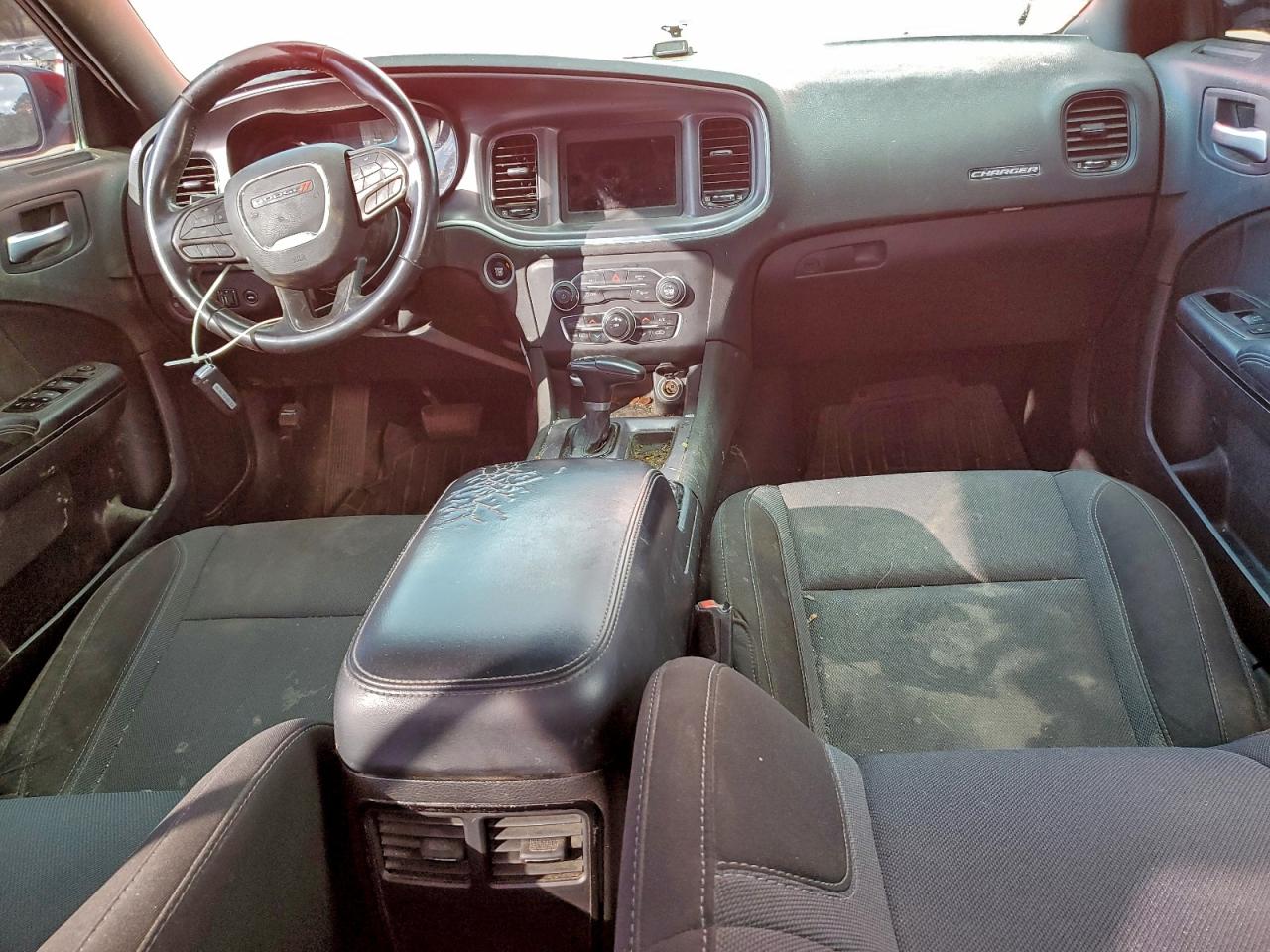 2020 DODGE CHARGER SXT photo 8