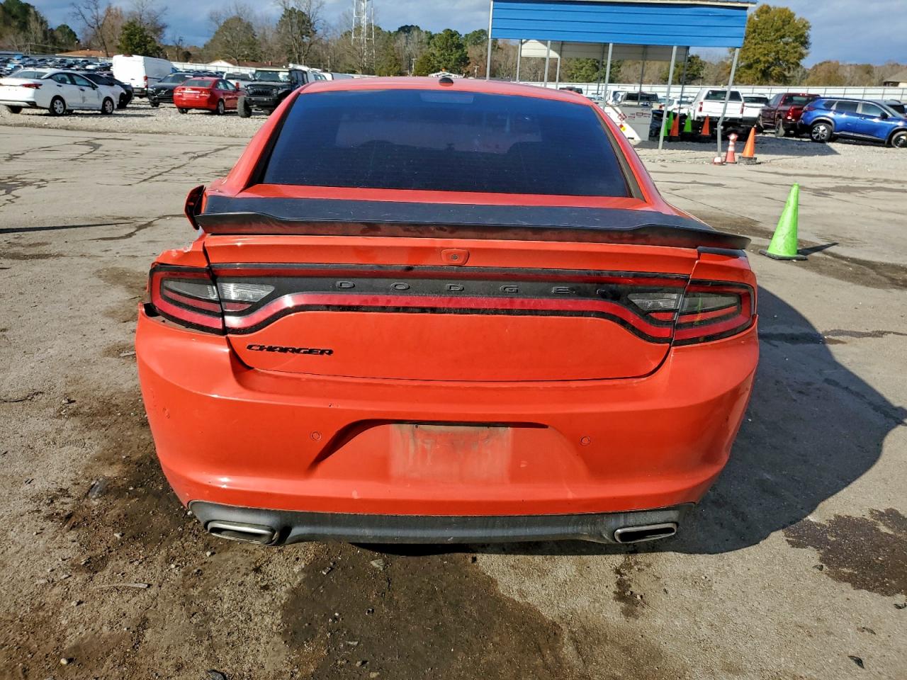 2020 DODGE CHARGER SXT photo 6