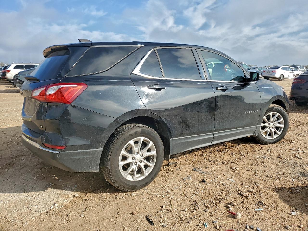 2018 CHEVROLET EQUINOX LT photo 3