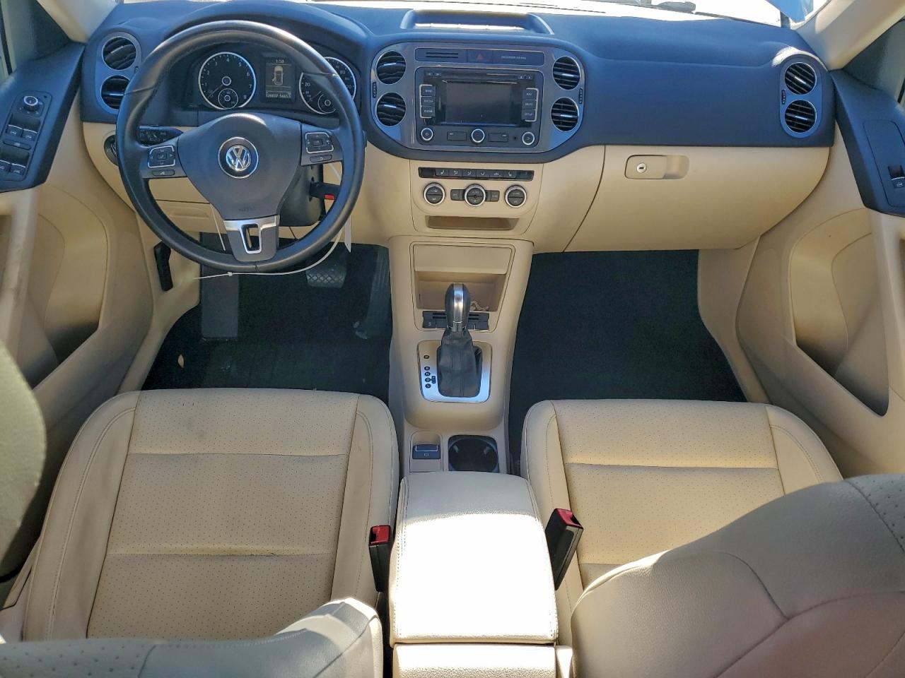 2013 VOLKSWAGEN TIGUAN S photo 8