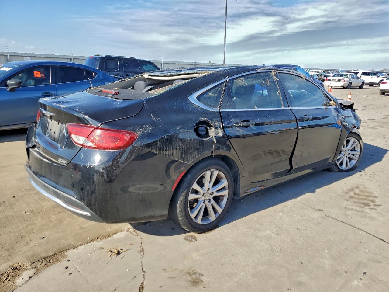 2016 CHRYSLER 200 LIMITED photo 3