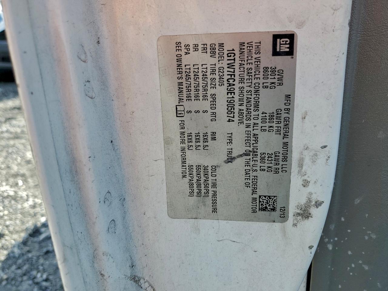 2014 GMC SAVANA G2500 photo 12