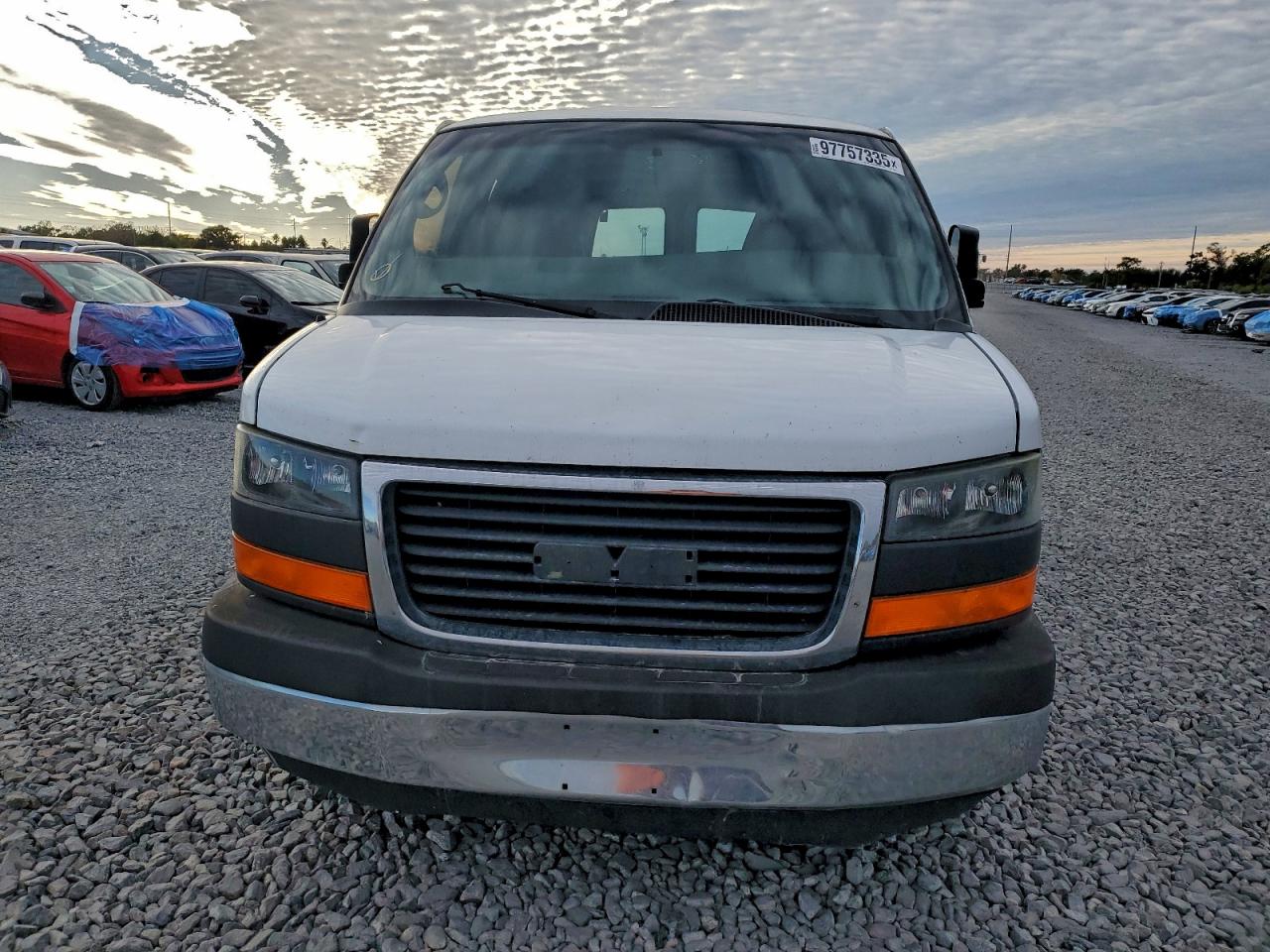 2014 GMC SAVANA G2500 photo 5