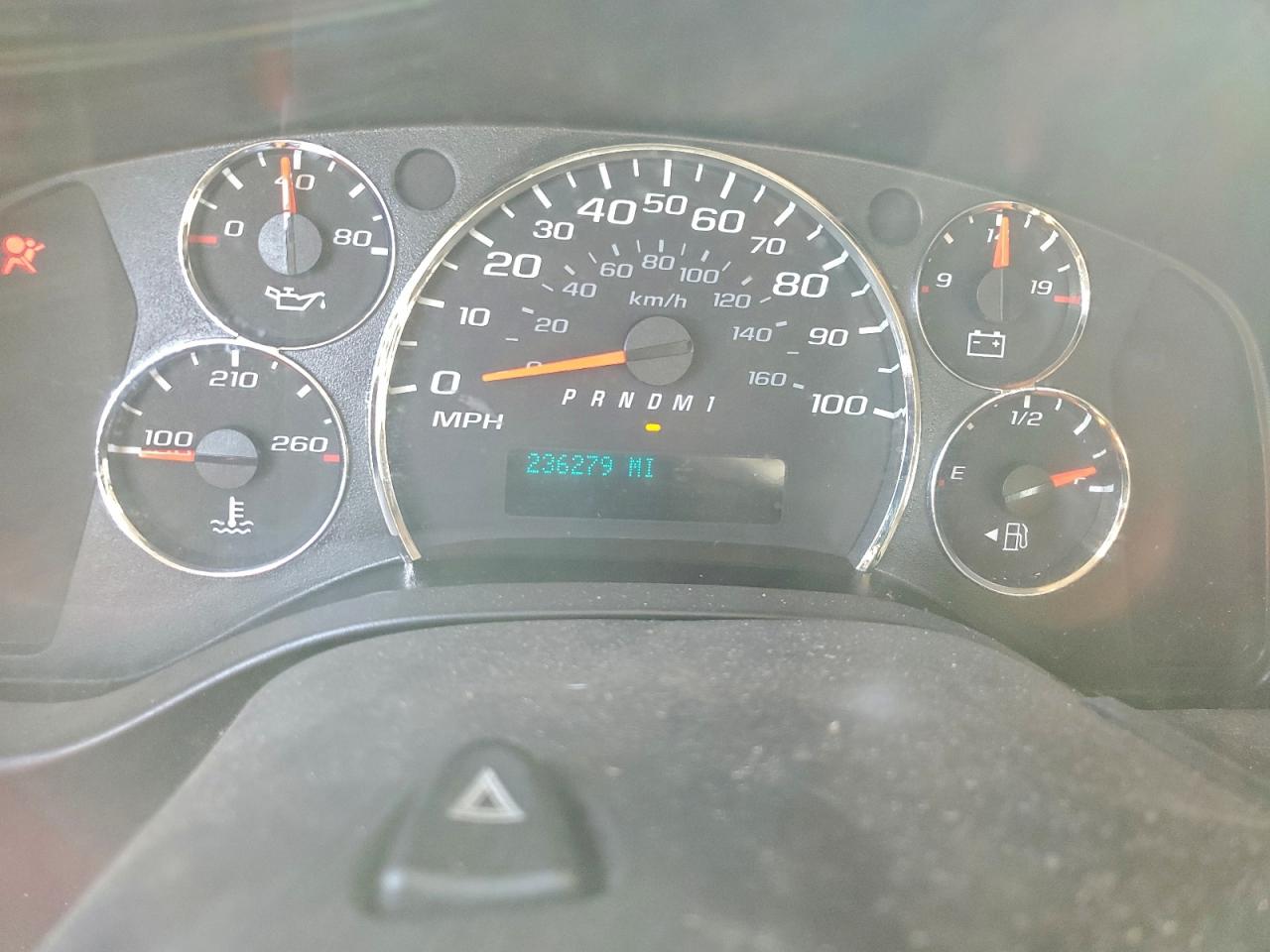 2014 GMC SAVANA G2500 photo 9