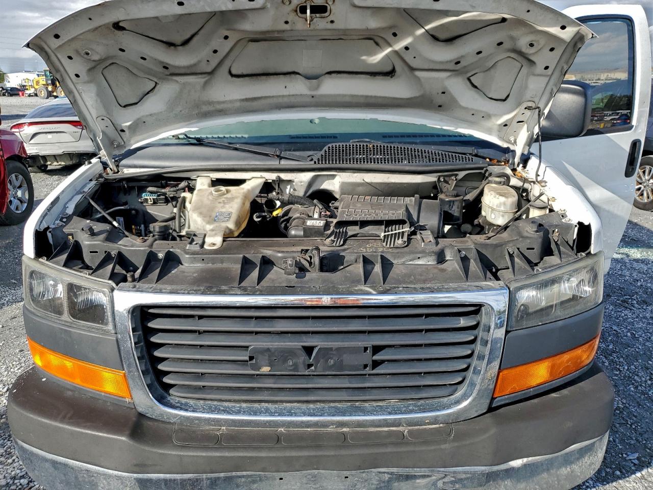 2014 GMC SAVANA G2500 photo 11