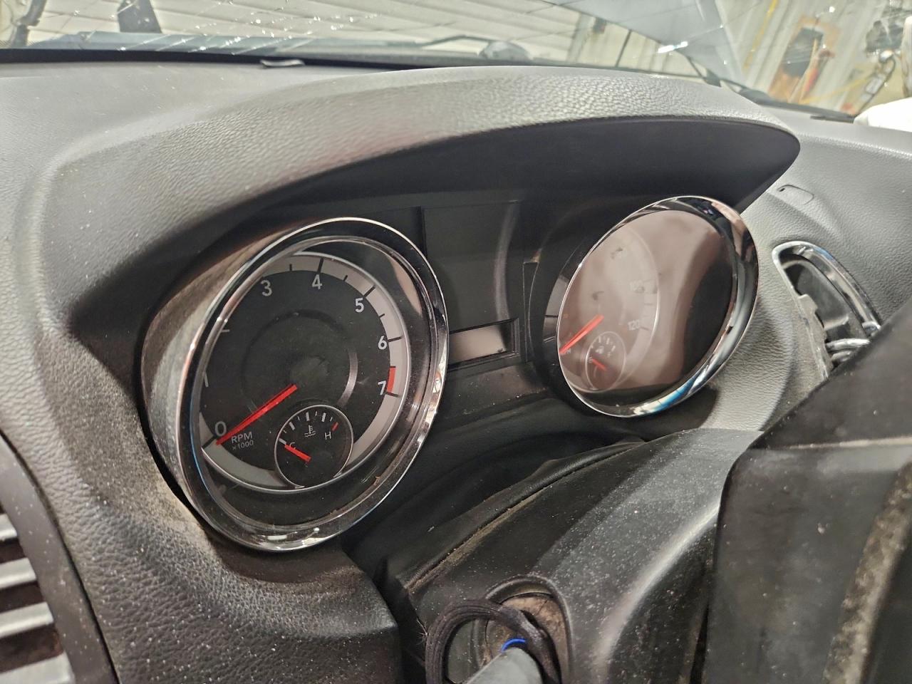 2015 DODGE GRAND CARAVAN SE photo 9