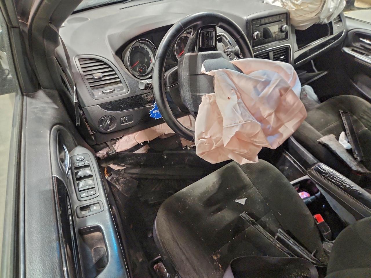 2015 DODGE GRAND CARAVAN SE photo 8