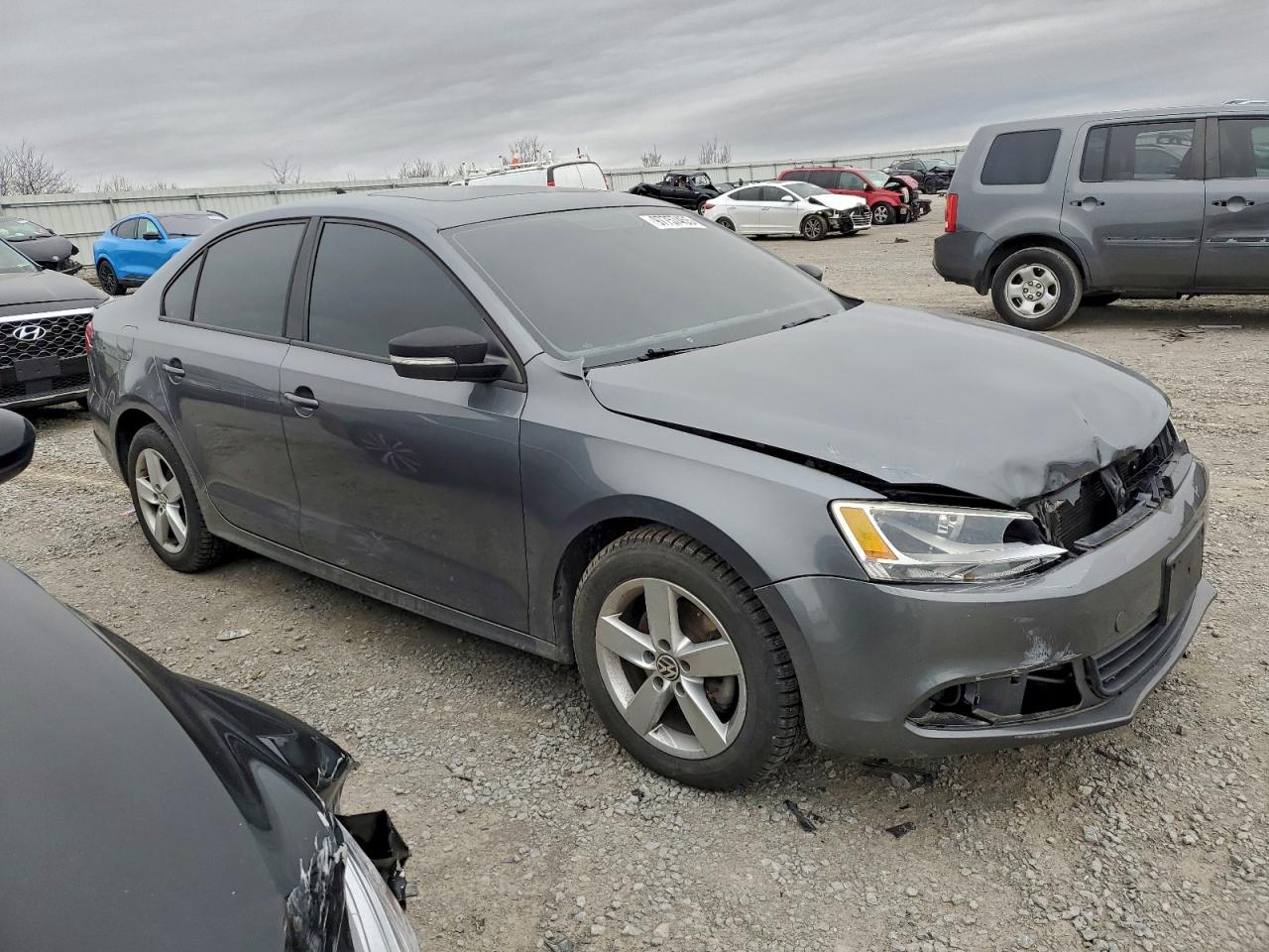 2011 VOLKSWAGEN JETTA TDI photo 4
