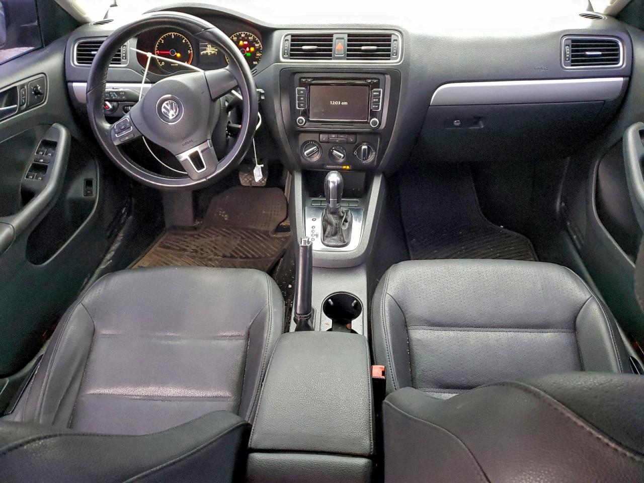 2011 VOLKSWAGEN JETTA TDI photo 8