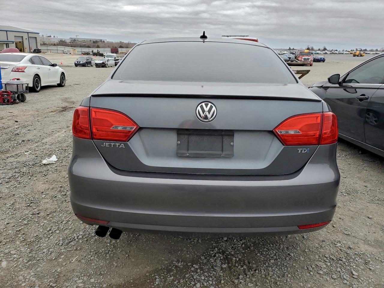 2011 VOLKSWAGEN JETTA TDI photo 6