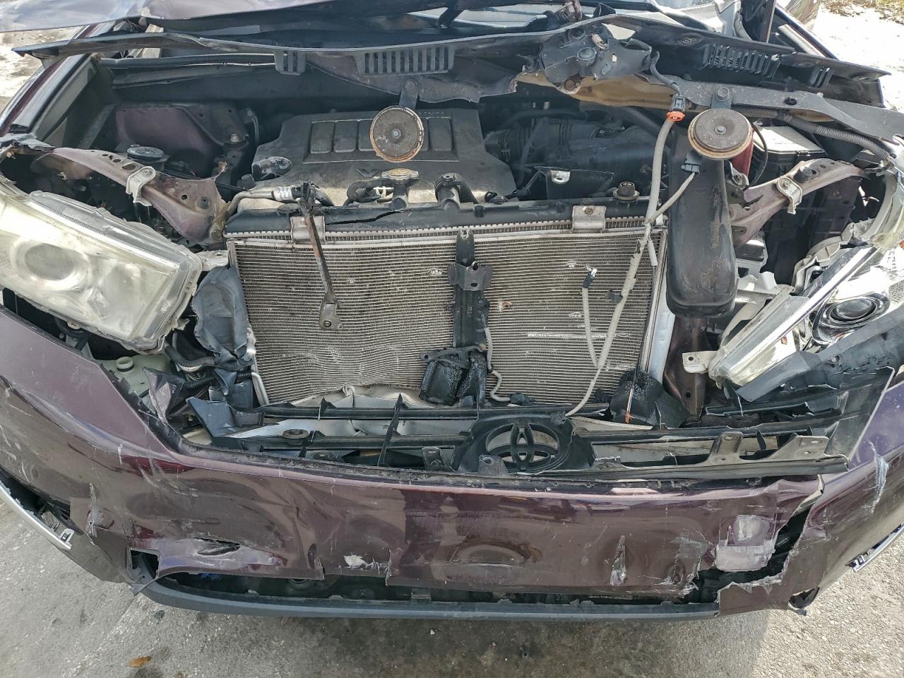 2013 TOYOTA HIGHLANDER BASE photo 12