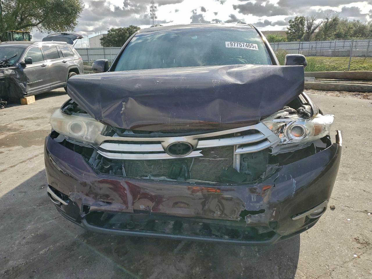 2013 TOYOTA HIGHLANDER BASE photo 5