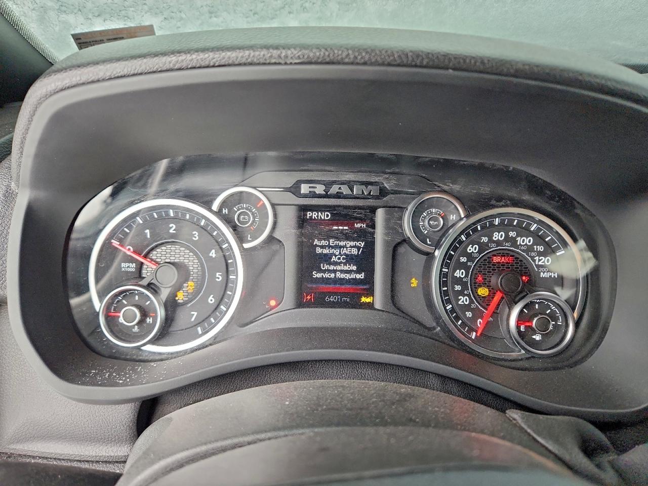 2025 RAM 2500 TRADESMAN photo 9