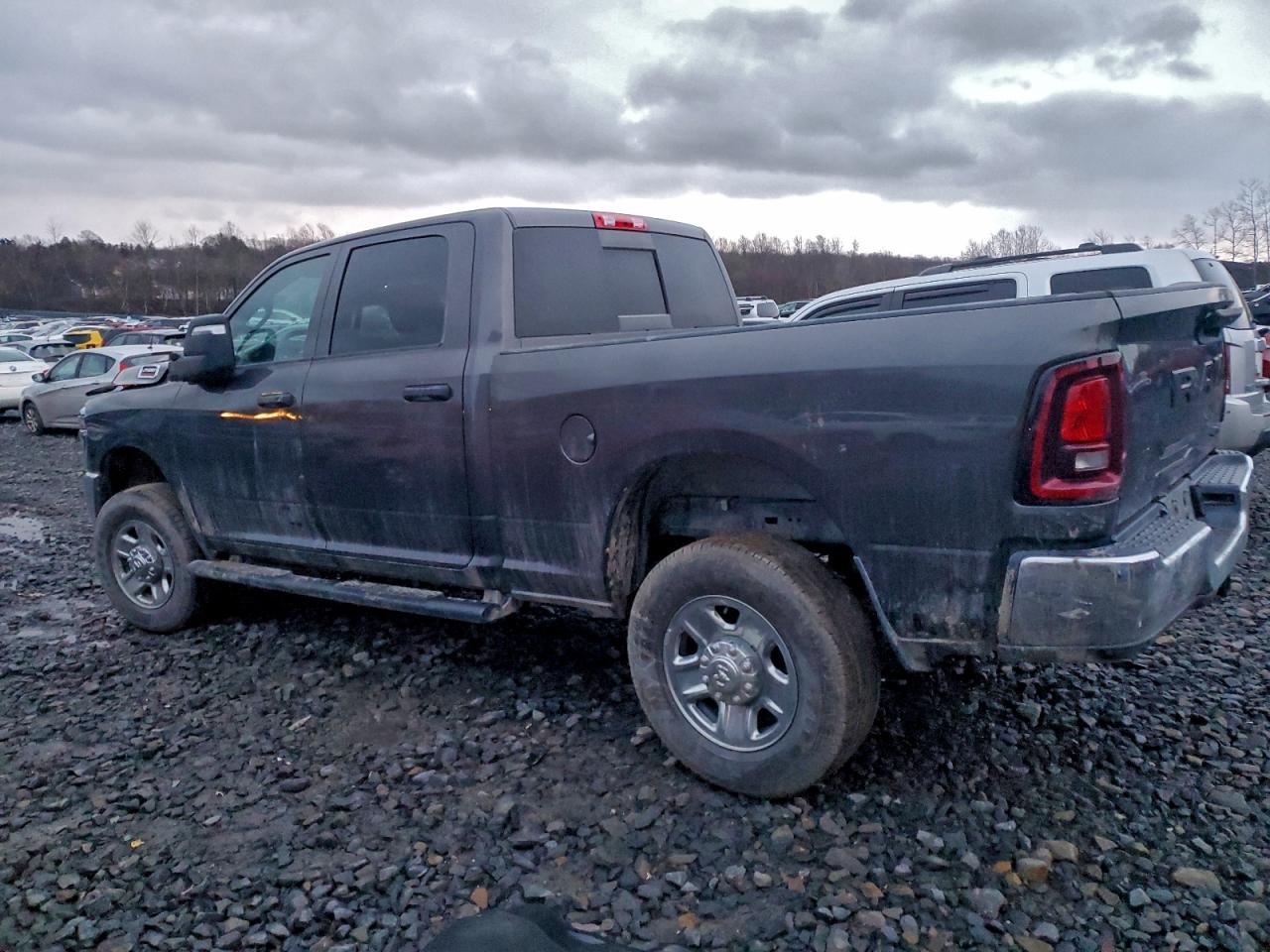 2025 RAM 2500 TRADESMAN photo 2