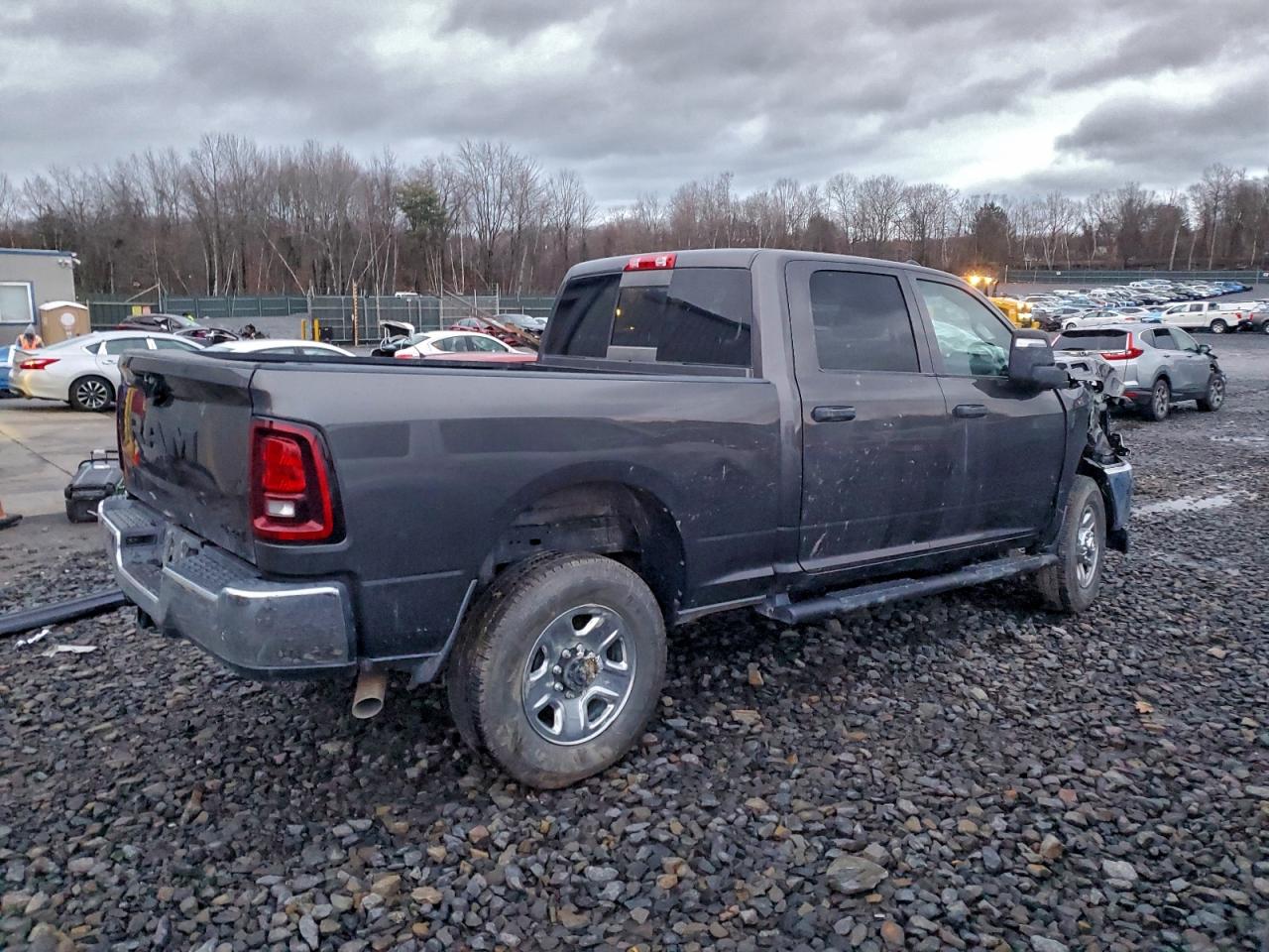 2025 RAM 2500 TRADESMAN photo 3