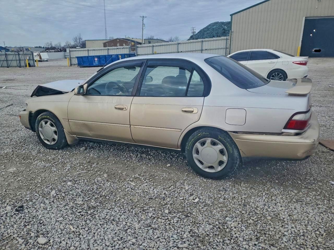 1997 TOYOTA COROLLA DX photo 2
