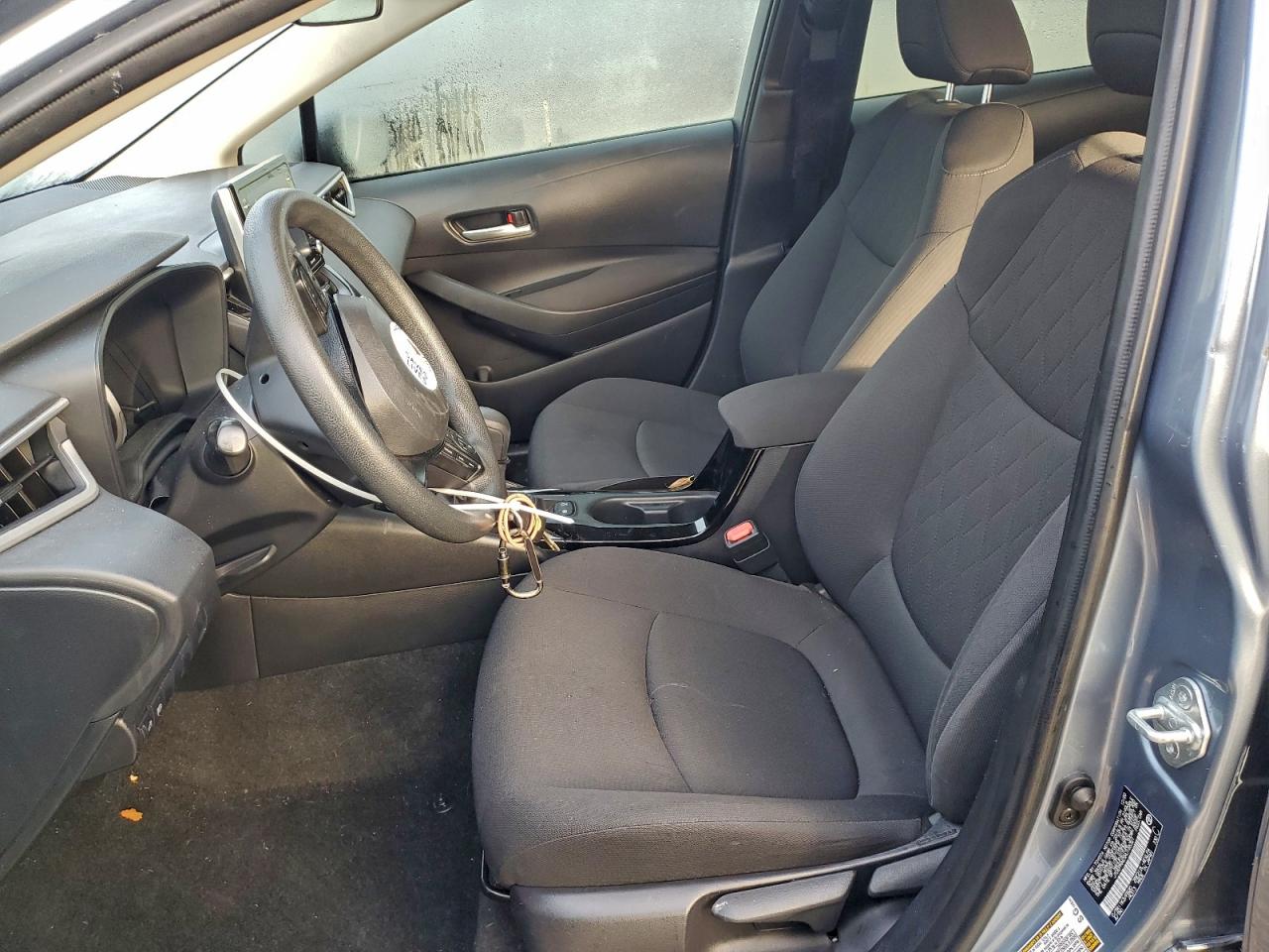 2021 TOYOTA COROLLA LE photo 7