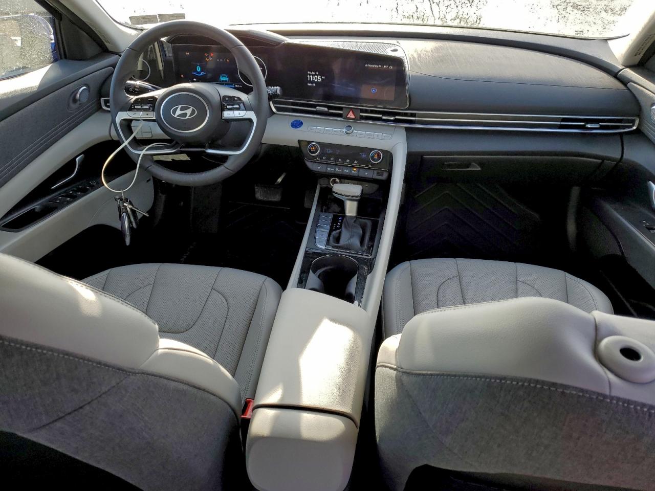 2025 HYUNDAI ELANTRA LIMITED photo 15