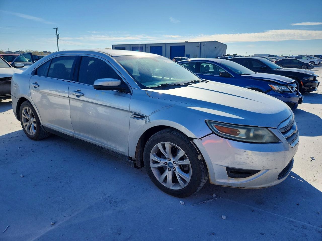 2010 FORD TAURUS SEL photo 4