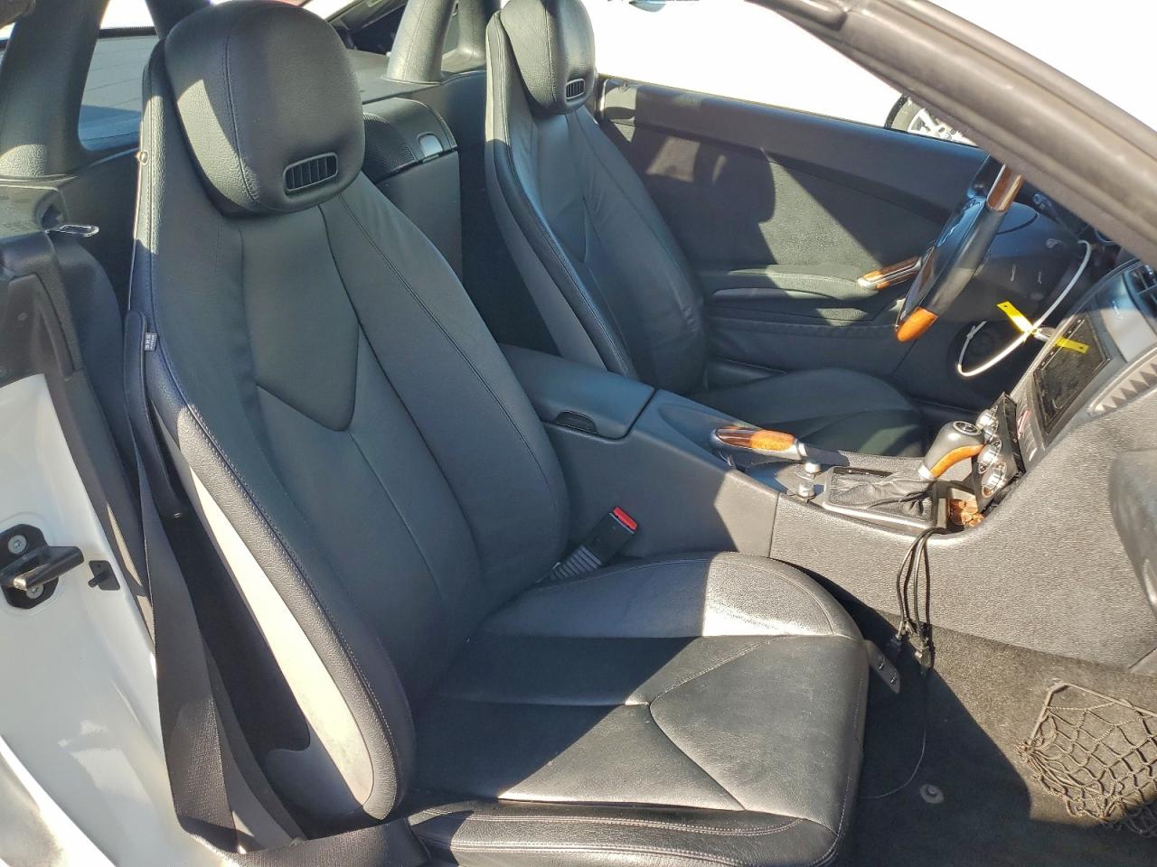2011 MERCEDES-BENZ SLK 300 photo 10