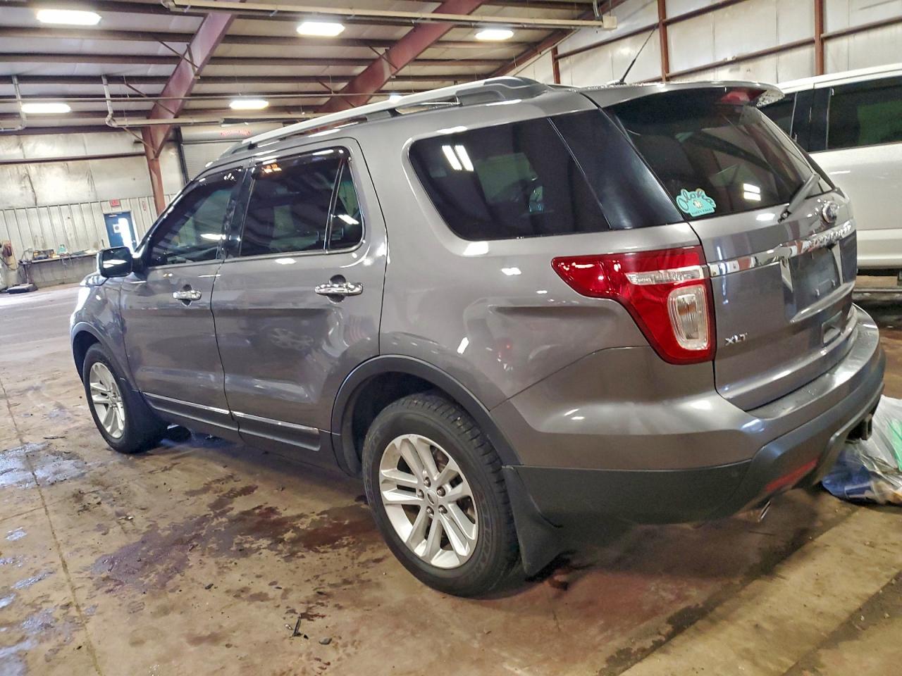 2014 FORD EXPLORER XLT photo 4