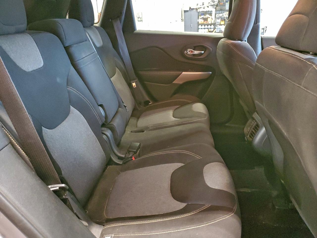 2018 JEEP CHEROKEE LATITUDE photo 19