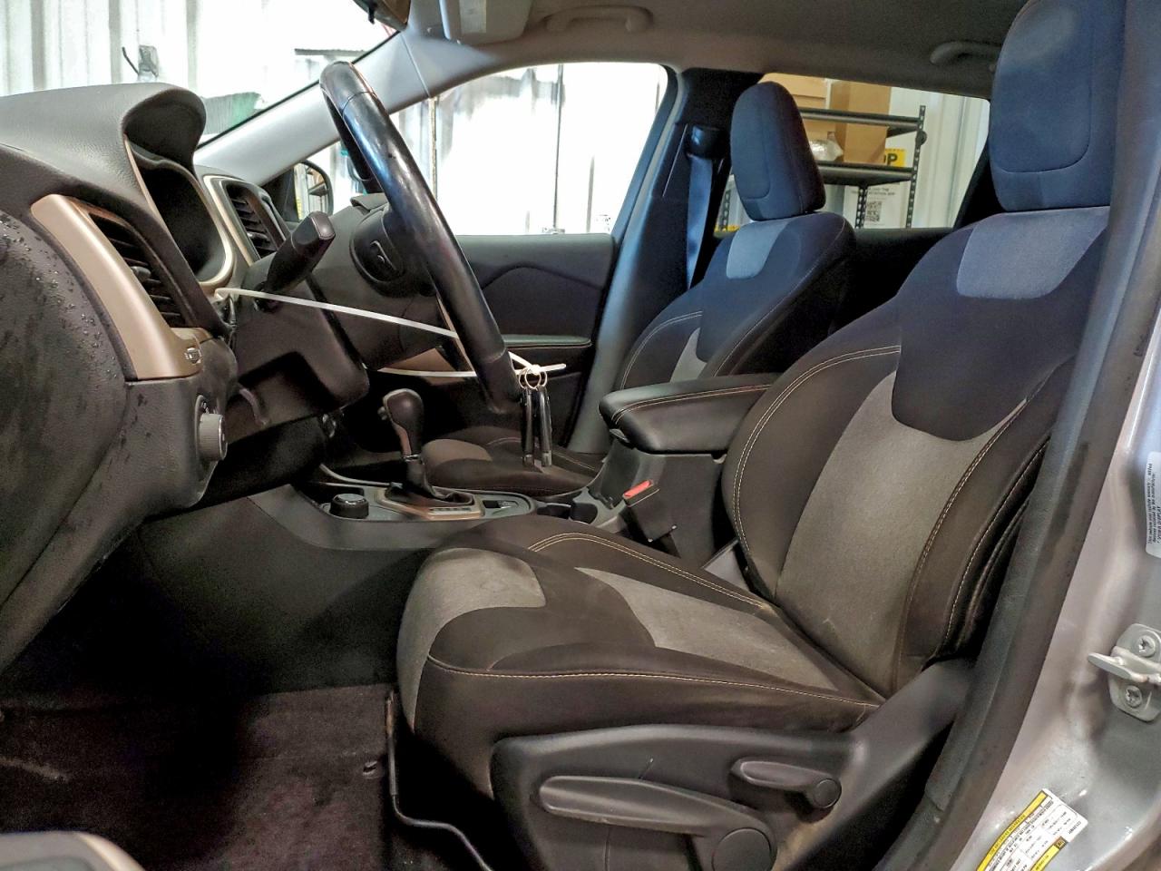 2018 JEEP CHEROKEE LATITUDE photo 13