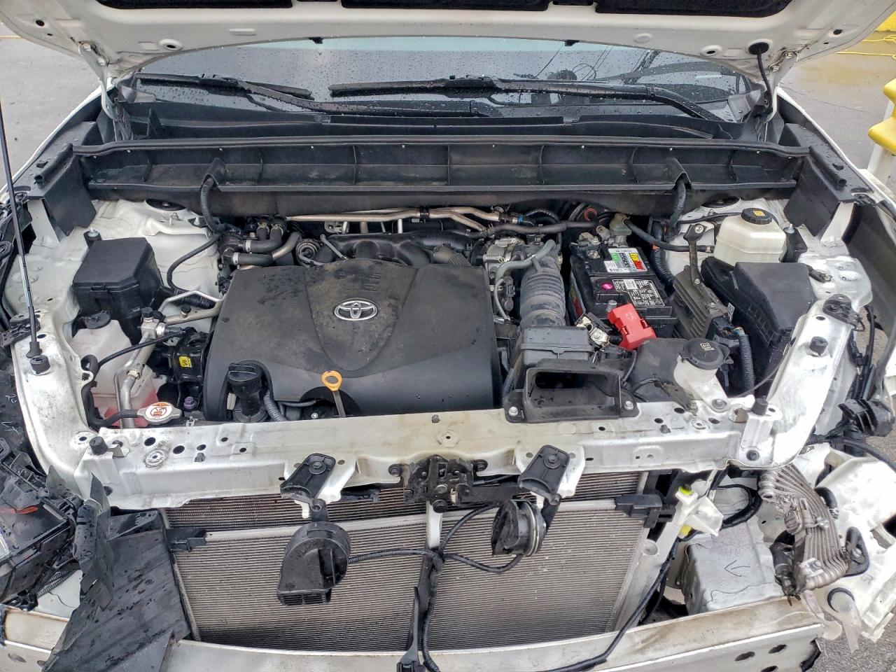 2021 TOYOTA HIGHLANDER XLE photo 21
