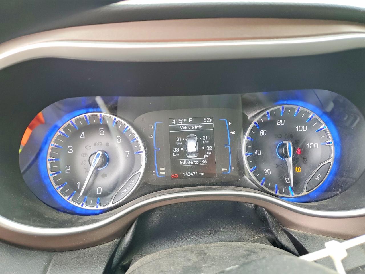 2020 CHRYSLER VOYAGER LXI photo 9
