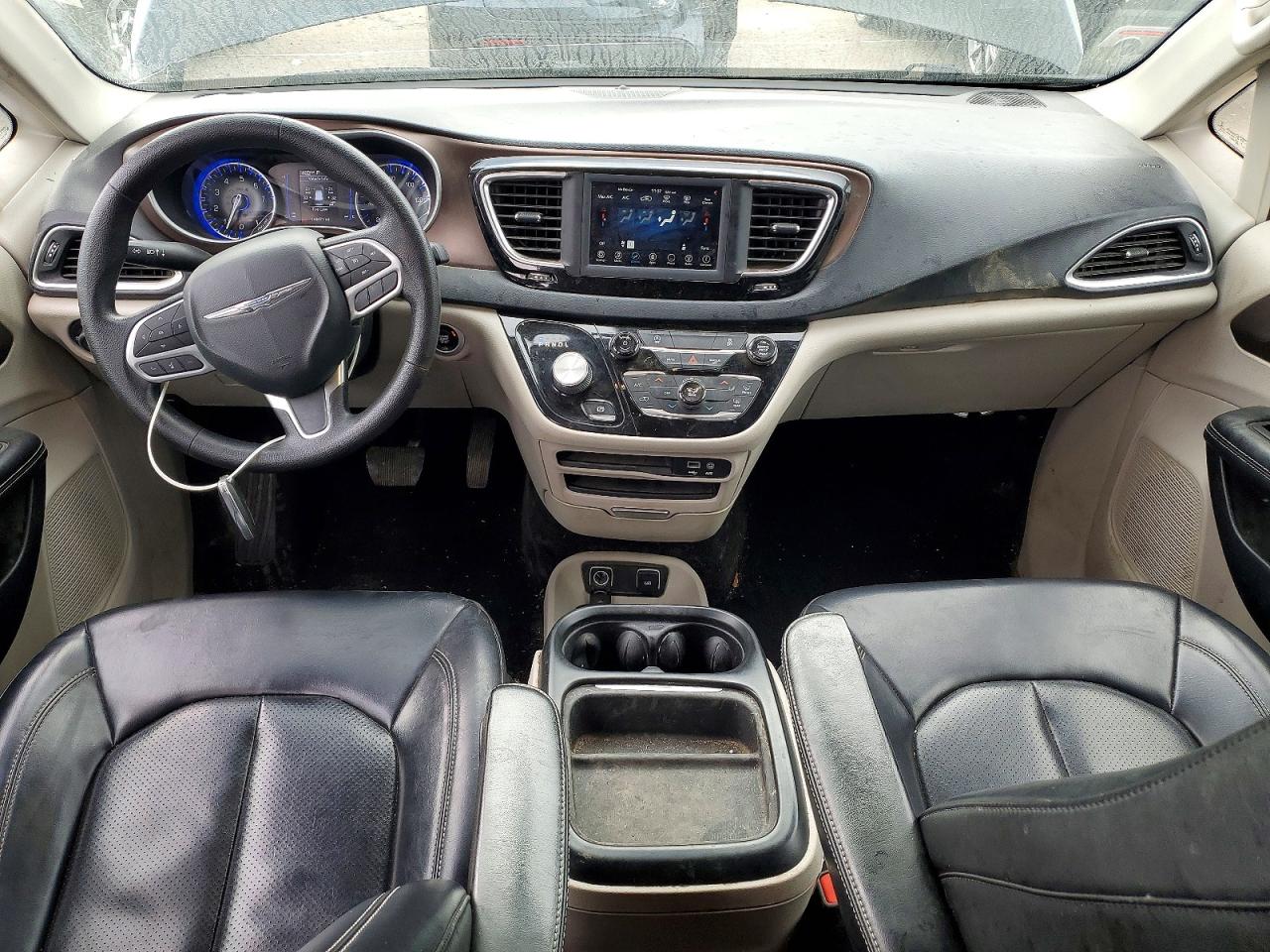 2020 CHRYSLER VOYAGER LXI photo 8