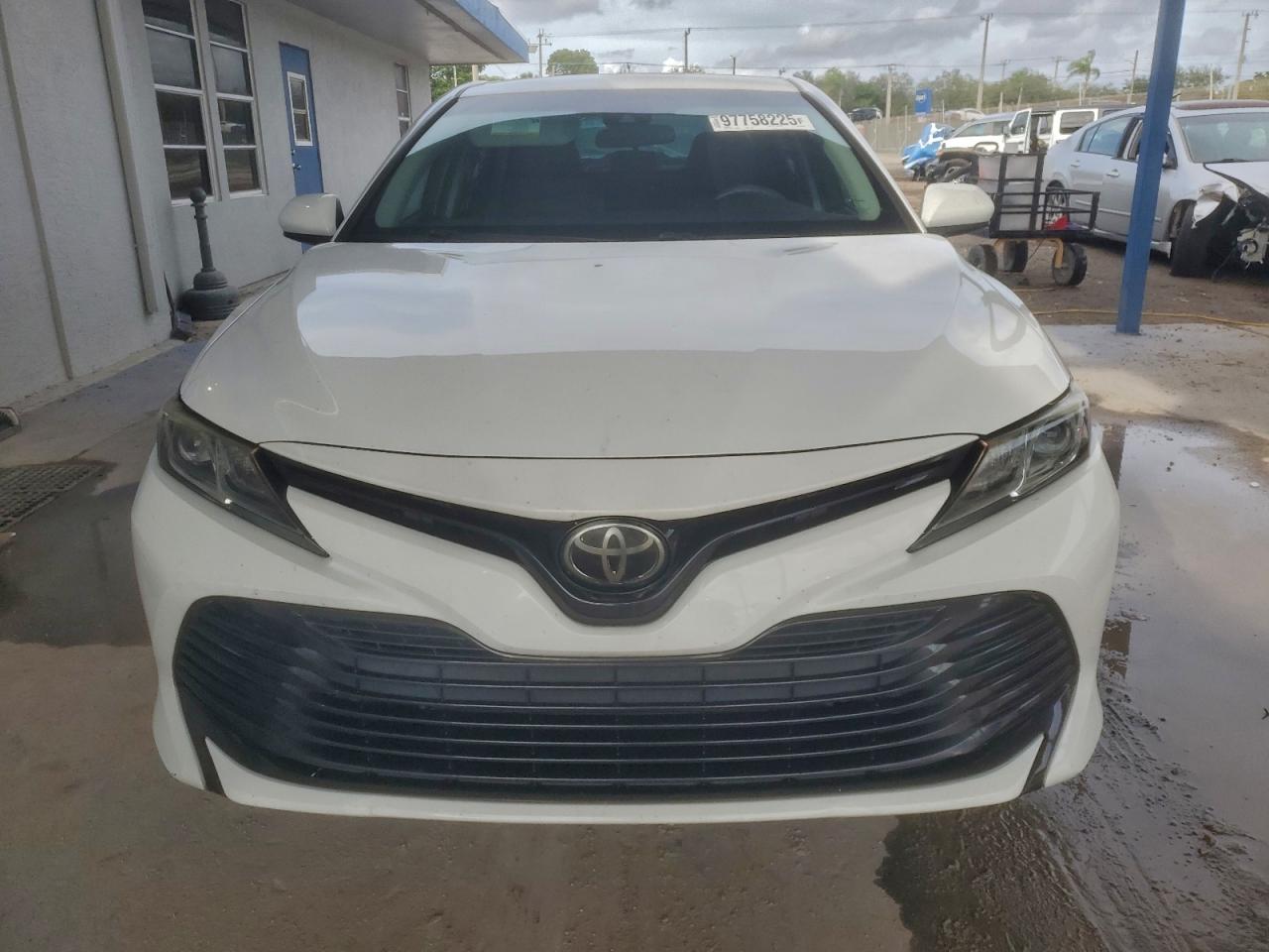 2018 TOYOTA CAMRY L photo 5