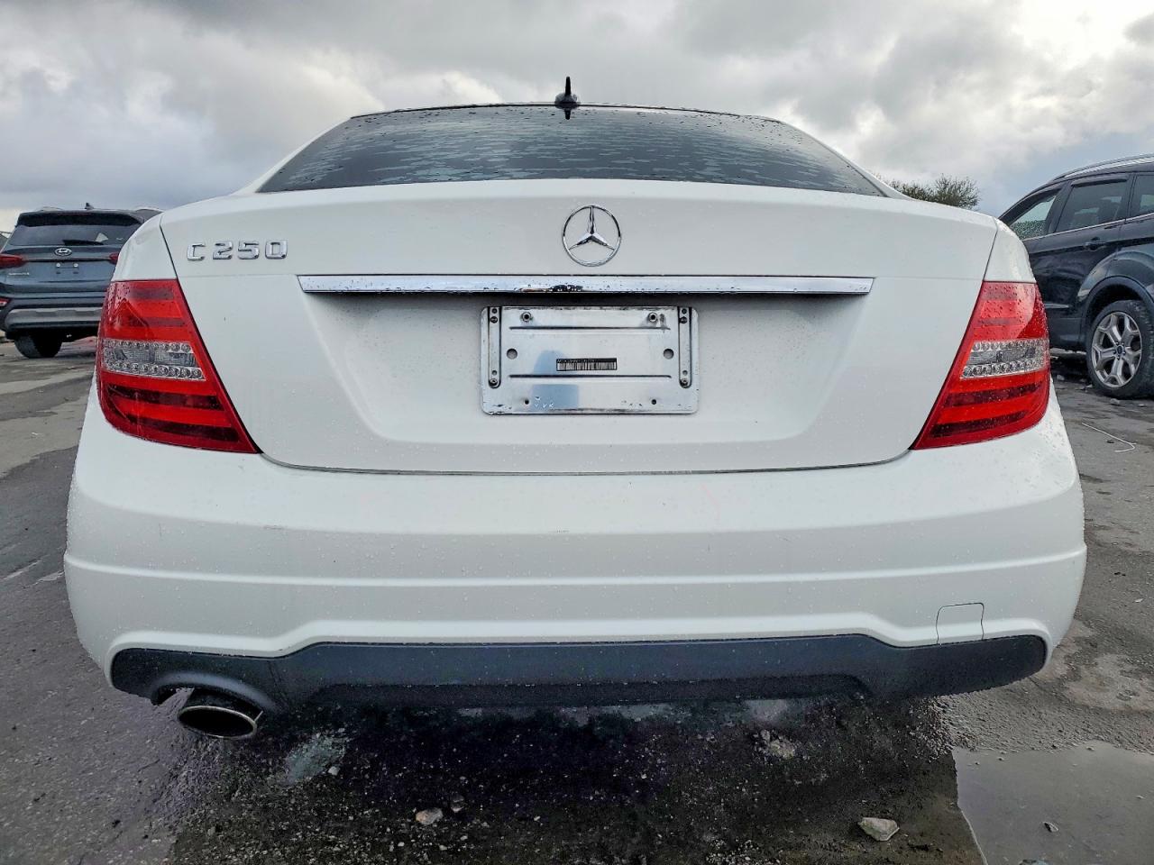 2015 MERCEDES-BENZ C 250 photo 6