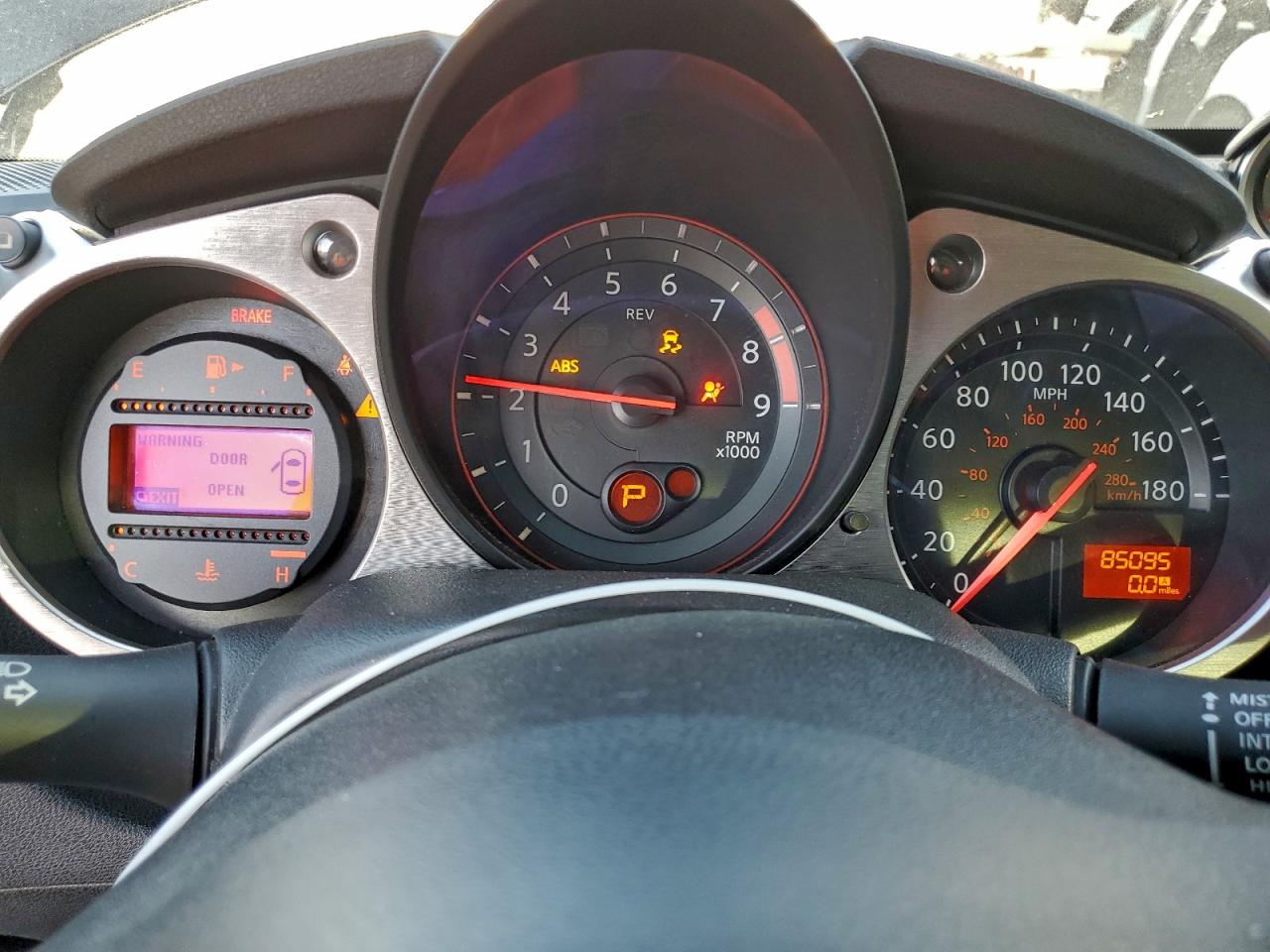 2017 NISSAN 370Z BASE photo 9
