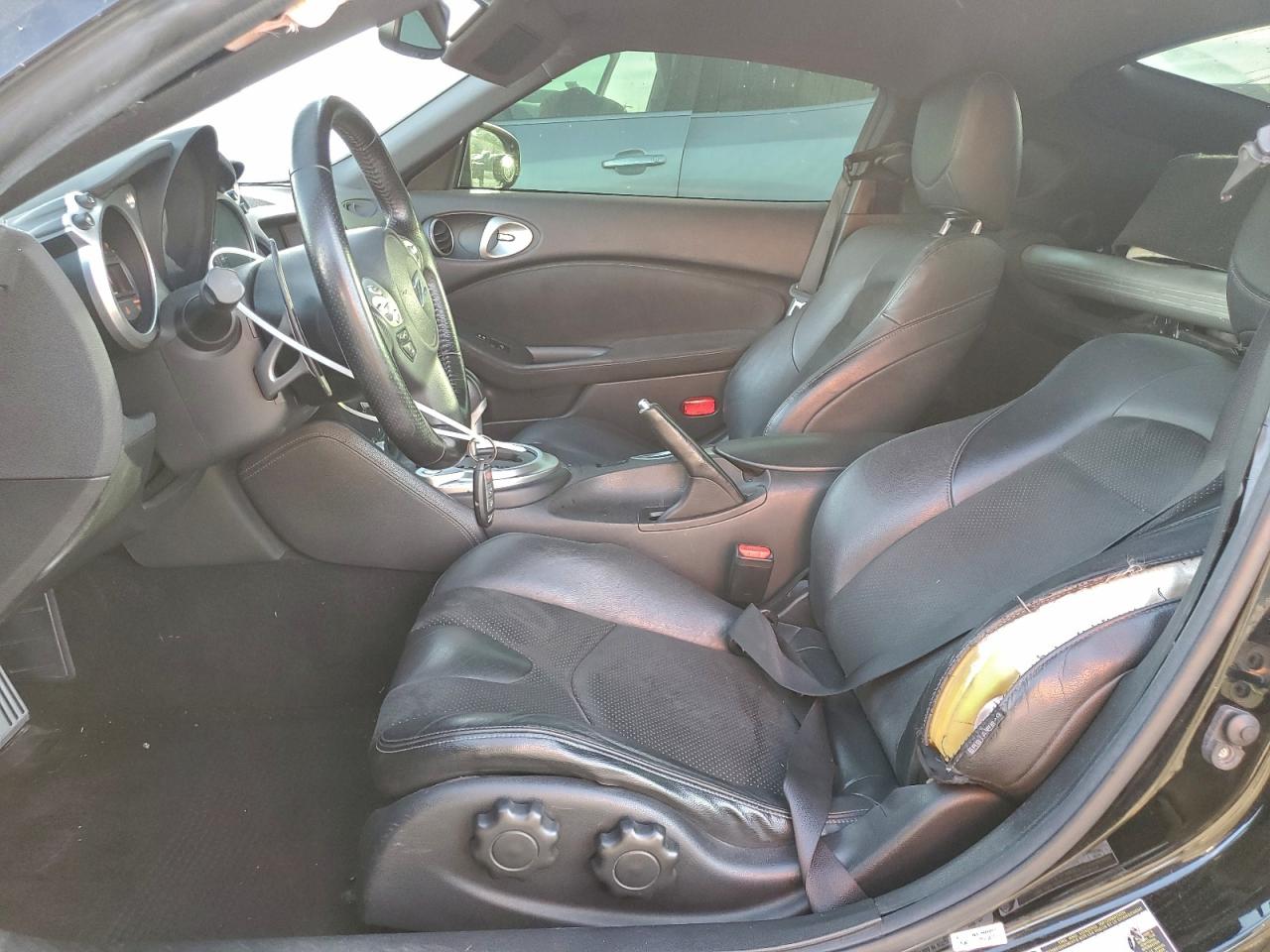 2017 NISSAN 370Z BASE photo 7